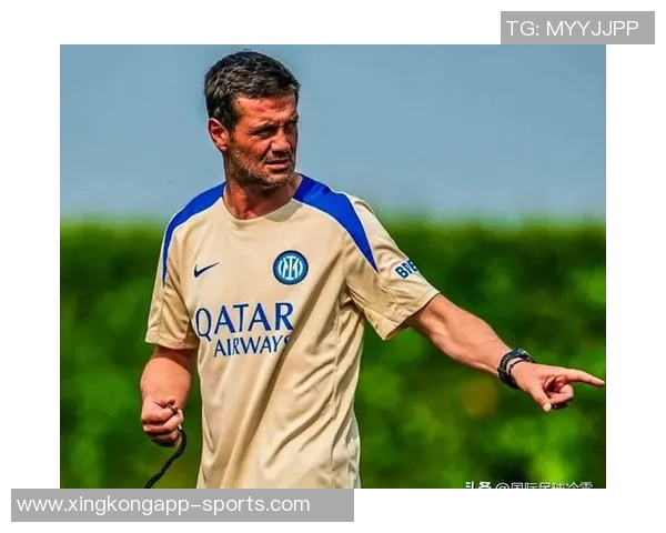 齐沃现场指挥风格独特提前喊接球球员与绰号互动引关注