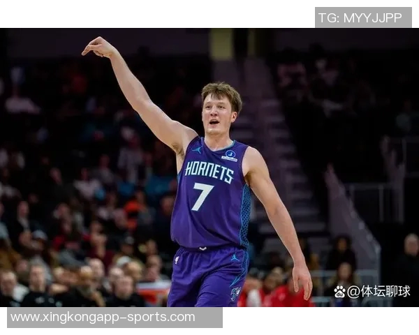 三球称赞克尼佩尔攻防俱佳明白在场上应做的正确决策